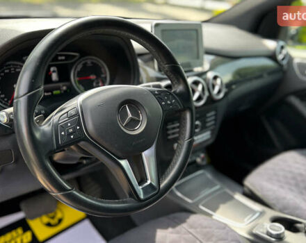 Серый Мерседес Б-класс, объемом двигателя 0 л и пробегом 61 тыс. км за 12500 $, фото 19 на Automoto.ua