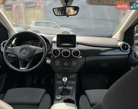 Мерседес Б-класс 2017 в Виннице на Automoto.ua Серый Мерседес Б-класс, объемом двигателя 2 л и пробегом 149 тыс. км за 14480 $, фото 38 на Automoto.ua