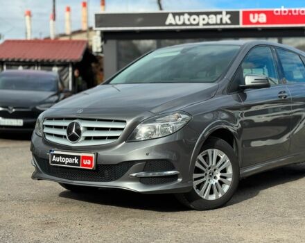 Серый Мерседес Б-класс, объемом двигателя 2 л и пробегом 149 тыс. км за 14480 $, фото 1 на Automoto.ua