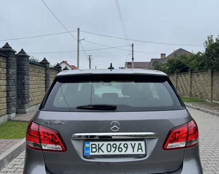 Сірий Мерседес Б-клас, об'ємом двигуна 0 л та пробігом 82 тис. км за 12800 $, фото 10 на Automoto.ua