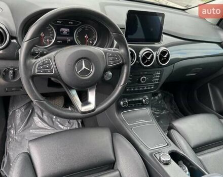 Серый Мерседес Б-класс, объемом двигателя 0 л и пробегом 97 тыс. км за 15200 $, фото 12 на Automoto.ua