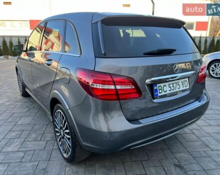 Сірий Мерседес Б-клас, об'ємом двигуна 0 л та пробігом 92 тис. км за 10800 $, фото 2 на Automoto.ua