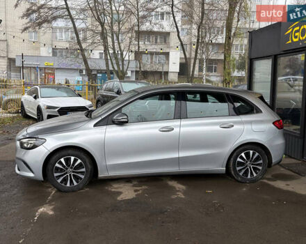 Серый Мерседес Б-класс, объемом двигателя 1.3 л и пробегом 52 тыс. км за 18000 $, фото 2 на Automoto.ua