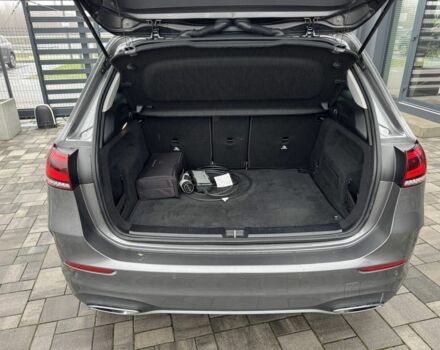 Серый Мерседес Б-класс, объемом двигателя 2 л и пробегом 50 тыс. км за 30500 $, фото 4 на Automoto.ua