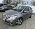 Серый Мерседес Б-класс, объемом двигателя 2 л и пробегом 156 тыс. км за 6800 $, фото 1 на Automoto.ua