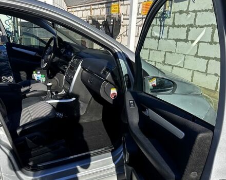 Сірий Мерседес Б-клас, об'ємом двигуна 2 л та пробігом 0 тис. км за 5500 $, фото 3 на Automoto.ua