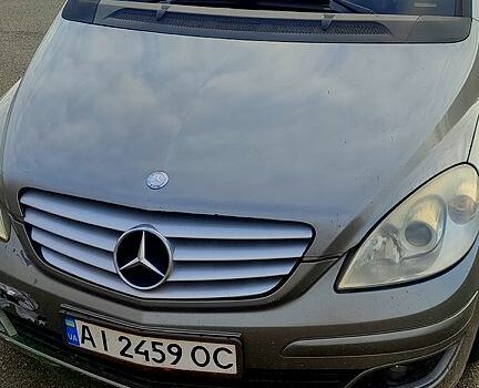 Серый Мерседес Б-класс, объемом двигателя 2 л и пробегом 325 тыс. км за 5000 $, фото 1 на Automoto.ua