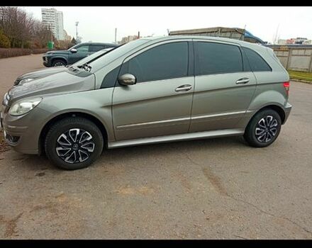 Сірий Мерседес Б-клас, об'ємом двигуна 1.5 л та пробігом 230 тис. км за 7000 $, фото 1 на Automoto.ua