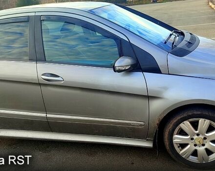 Серый Мерседес Б-класс, объемом двигателя 2 л и пробегом 325 тыс. км за 5000 $, фото 6 на Automoto.ua