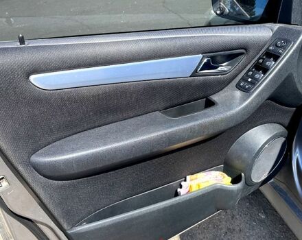 Сірий Мерседес Б-клас, об'ємом двигуна 1.5 л та пробігом 230 тис. км за 7000 $, фото 6 на Automoto.ua