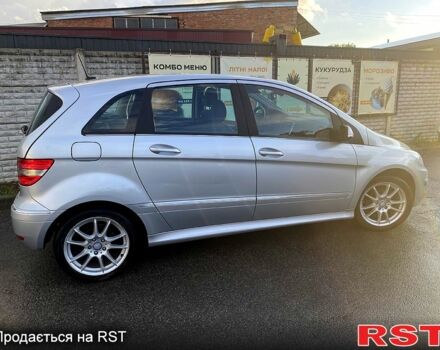 Сірий Мерседес Б-клас, об'ємом двигуна 1.7 л та пробігом 190 тис. км за 10900 $, фото 4 на Automoto.ua