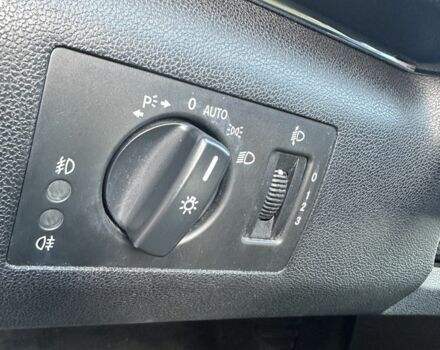 Серый Мерседес Б-класс, объемом двигателя 2 л и пробегом 245 тыс. км за 5600 $, фото 7 на Automoto.ua