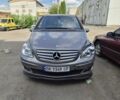 Серый Мерседес Б-класс, объемом двигателя 2 л и пробегом 172 тыс. км за 4488 $, фото 2 на Automoto.ua