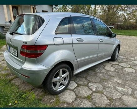 Серый Мерседес Б-класс, объемом двигателя 2 л и пробегом 271 тыс. км за 3000 $, фото 3 на Automoto.ua