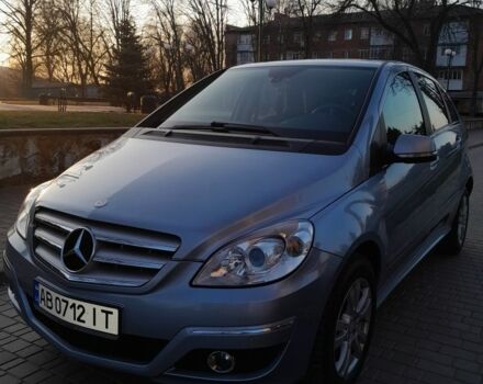 Серый Мерседес Б-класс, объемом двигателя 2 л и пробегом 192 тыс. км за 9500 $, фото 2 на Automoto.ua