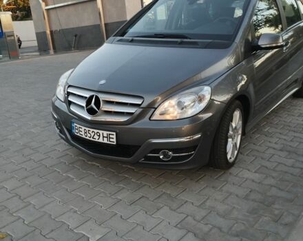 Серый Мерседес Б-класс, объемом двигателя 1.7 л и пробегом 213 тыс. км за 9300 $, фото 4 на Automoto.ua