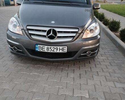 Серый Мерседес Б-класс, объемом двигателя 1.7 л и пробегом 213 тыс. км за 9300 $, фото 3 на Automoto.ua