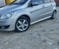 Серый Мерседес Б-класс, объемом двигателя 2 л и пробегом 290 тыс. км за 6200 $, фото 1 на Automoto.ua