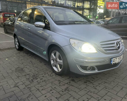 Серый Мерседес Б-класс, объемом двигателя 1.7 л и пробегом 99 тыс. км за 6950 $, фото 1 на Automoto.ua