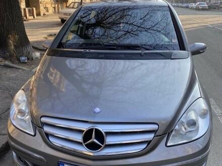 Сірий Мерседес Б-клас, об'ємом двигуна 1.7 л та пробігом 265 тис. км за 5000 $, фото 1 на Automoto.ua