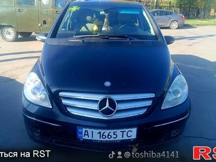 Серый Мерседес Б-класс, объемом двигателя 2 л и пробегом 280 тыс. км за 3800 $, фото 1 на Automoto.ua