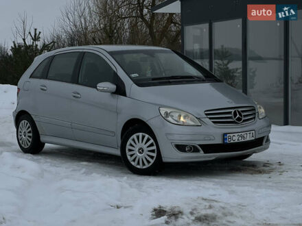 Серый Мерседес Б-класс, объемом двигателя 1.5 л и пробегом 308 тыс. км за 4299 $, фото 1 на Automoto.ua