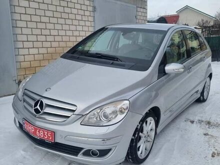 Сірий Мерседес Б-клас, об'ємом двигуна 2 л та пробігом 220 тис. км за 7200 $, фото 1 на Automoto.ua