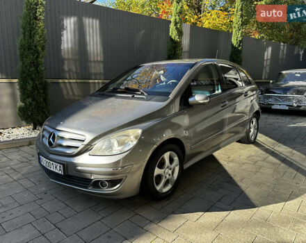 Серый Мерседес Б-класс, объемом двигателя 1.99 л и пробегом 315 тыс. км за 5300 $, фото 1 на Automoto.ua