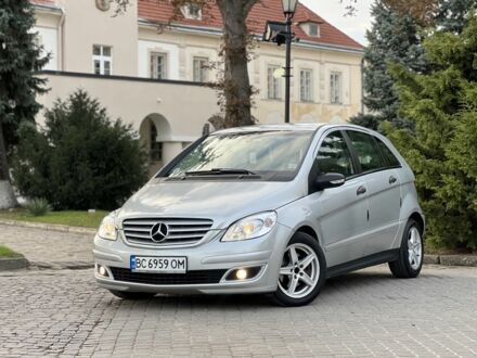 Сірий Мерседес Б-клас, об'ємом двигуна 2 л та пробігом 233 тис. км за 4400 $, фото 1 на Automoto.ua