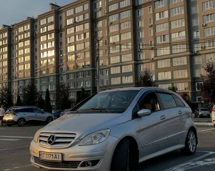 Сірий Мерседес Б-клас, об'ємом двигуна 1.99 л та пробігом 290 тис. км за 6500 $, фото 1 на Automoto.ua