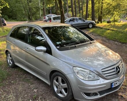 Серый Мерседес Б-класс, объемом двигателя 2 л и пробегом 350 тыс. км за 4500 $, фото 1 на Automoto.ua