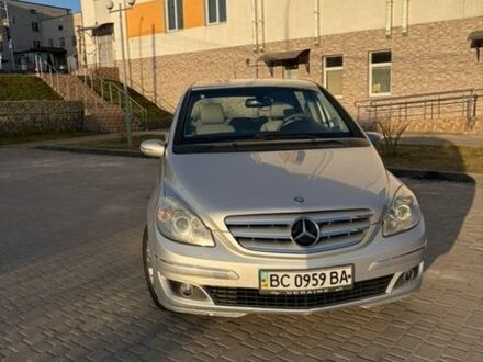 Сірий Мерседес Б-клас, об'ємом двигуна 1.5 л та пробігом 196 тис. км за 5800 $, фото 1 на Automoto.ua
