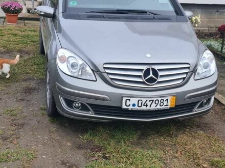 Серый Мерседес Б-класс, объемом двигателя 1.5 л и пробегом 176 тыс. км за 6000 $, фото 1 на Automoto.ua