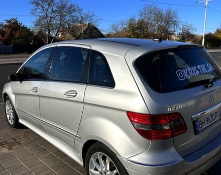 Серый Мерседес Б-класс, объемом двигателя 2 л и пробегом 210 тыс. км за 5500 $, фото 1 на Automoto.ua