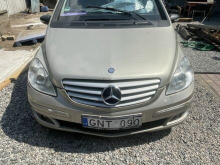 Сірий Мерседес Б-клас, об'ємом двигуна 2 л та пробігом 288 тис. км за 1500 $, фото 1 на Automoto.ua