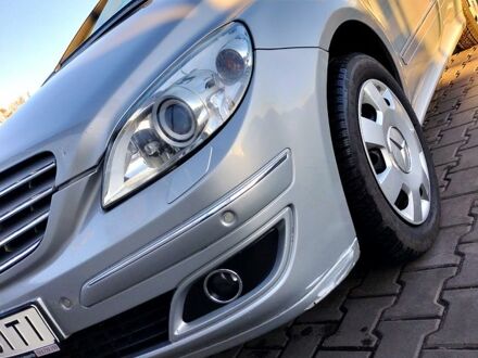 Серый Мерседес Б-класс, объемом двигателя 1.7 л и пробегом 231 тыс. км за 6500 $, фото 1 на Automoto.ua