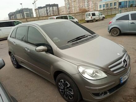 Сірий Мерседес Б-клас, об'ємом двигуна 1.5 л та пробігом 230 тис. км за 6800 $, фото 1 на Automoto.ua