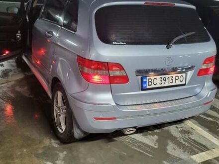 Сірий Мерседес Б-клас, об'ємом двигуна 2 л та пробігом 215 тис. км за 7000 $, фото 1 на Automoto.ua