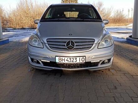 Серый Мерседес Б-класс, объемом двигателя 2 л и пробегом 245 тыс. км за 6700 $, фото 1 на Automoto.ua