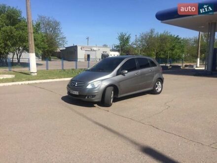 Мерседес Б-класс 2007 в Кривом Роге на Automoto.ua Серый Мерседес Б-класс, объемом двигателя 1.99 л и пробегом 338 тыс. км за 6450 $, фото 1 на Automoto.ua