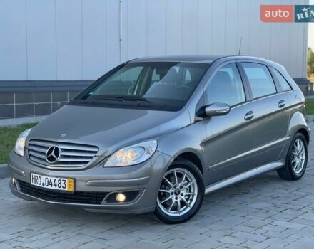 Серый Мерседес Б-класс, объемом двигателя 1.7 л и пробегом 235 тыс. км за 6850 $, фото 1 на Automoto.ua
