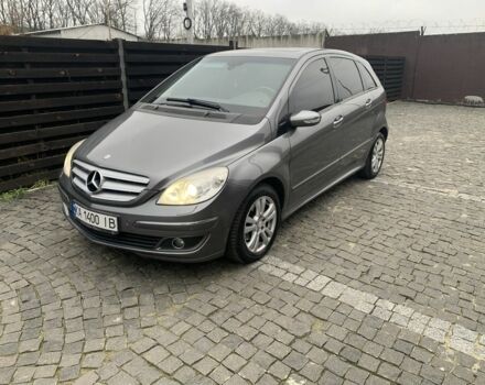 Сірий Мерседес Б-клас, об'ємом двигуна 1.7 л та пробігом 228 тис. км за 6500 $, фото 1 на Automoto.ua