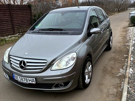 Сірий Мерседес Б-клас, об'ємом двигуна 2 л та пробігом 206 тис. км за 7100 $, фото 1 на Automoto.ua