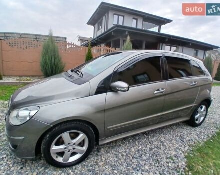 Серый Мерседес Б-класс, объемом двигателя 2 л и пробегом 230 тыс. км за 6400 $, фото 1 на Automoto.ua