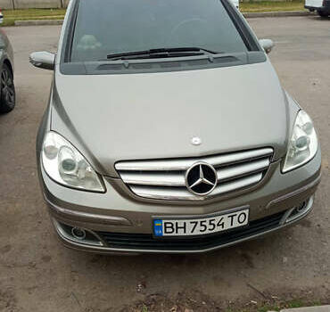 Серый Мерседес Б-класс, объемом двигателя 1.5 л и пробегом 230 тыс. км за 6800 $, фото 1 на Automoto.ua