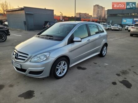 Серый Мерседес Б-класс, объемом двигателя 1.5 л и пробегом 224 тыс. км за 6700 $, фото 1 на Automoto.ua