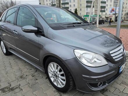 Сірий Мерседес Б-клас, об'ємом двигуна 2 л та пробігом 259 тис. км за 6650 $, фото 1 на Automoto.ua