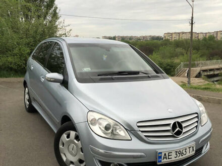 Сірий Мерседес Б-клас, об'ємом двигуна 2 л та пробігом 191 тис. км за 7049 $, фото 1 на Automoto.ua