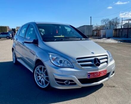 Серый Мерседес Б-класс, объемом двигателя 1.7 л и пробегом 245 тыс. км за 7600 $, фото 1 на Automoto.ua