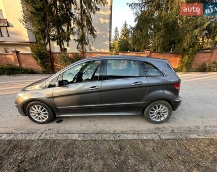 Серый Мерседес Б-класс, объемом двигателя 1.7 л и пробегом 206 тыс. км за 6300 $, фото 1 на Automoto.ua